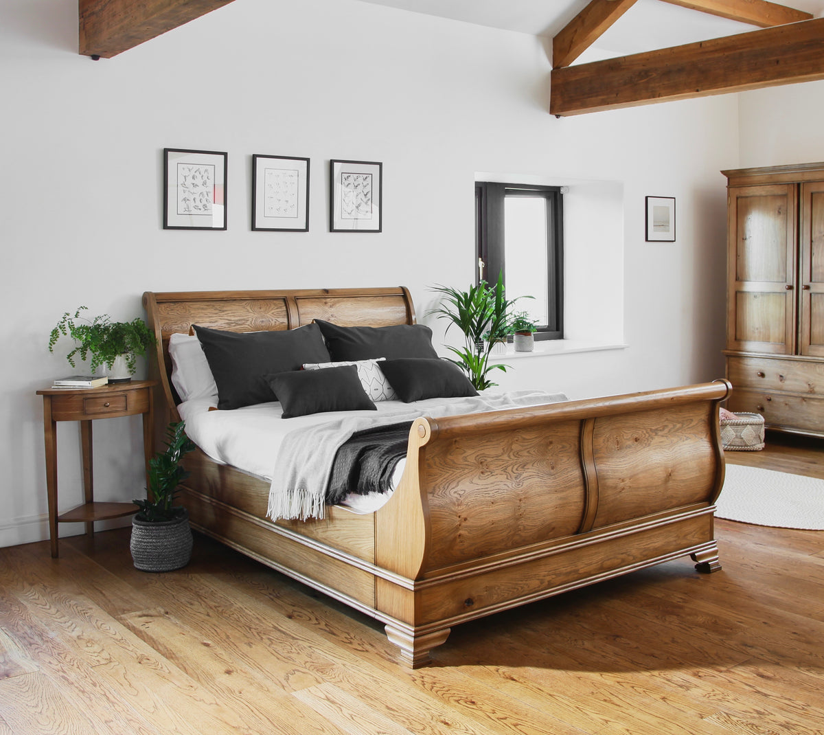 Dark oak sleigh deals bed