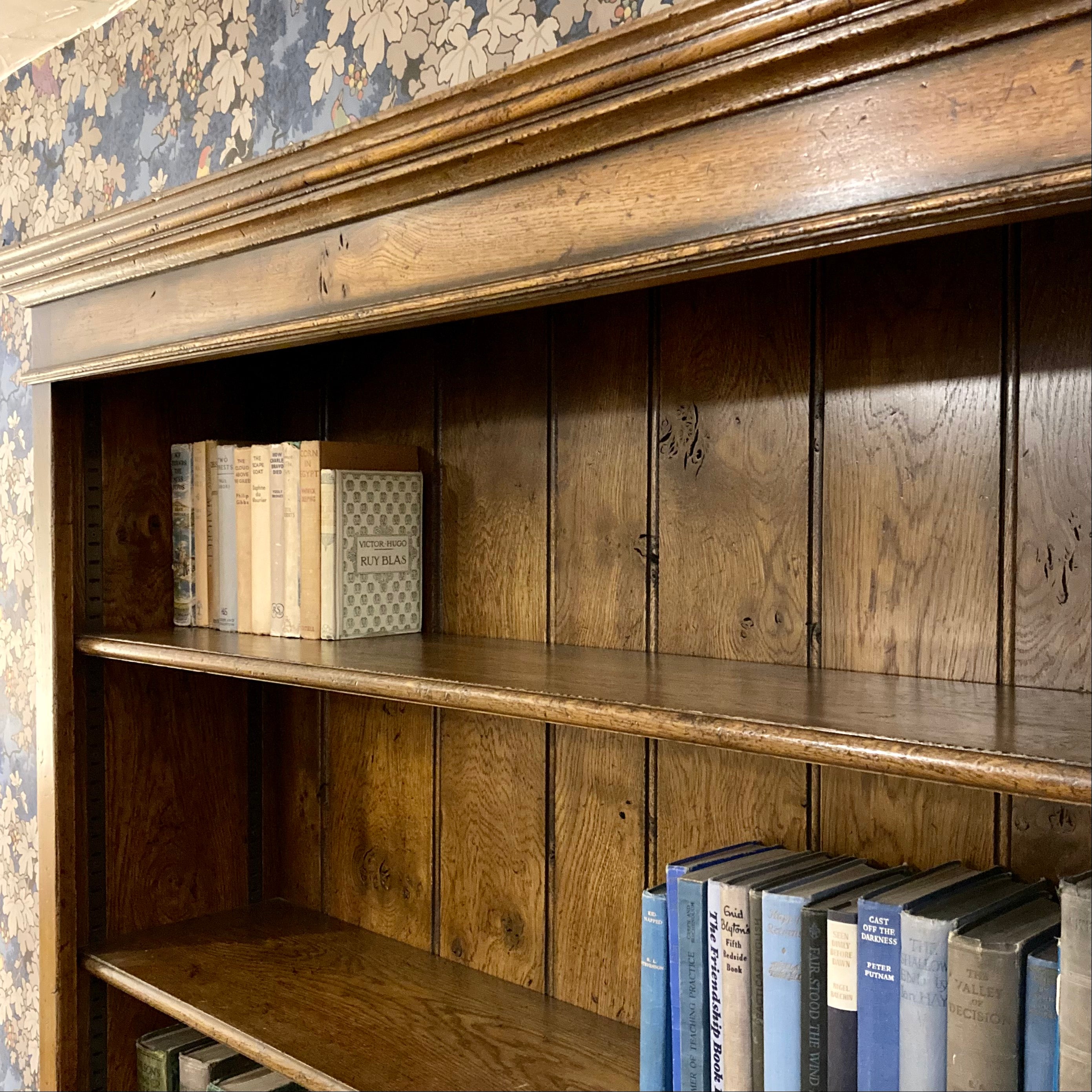Canterbury Open Bookcase - Large
