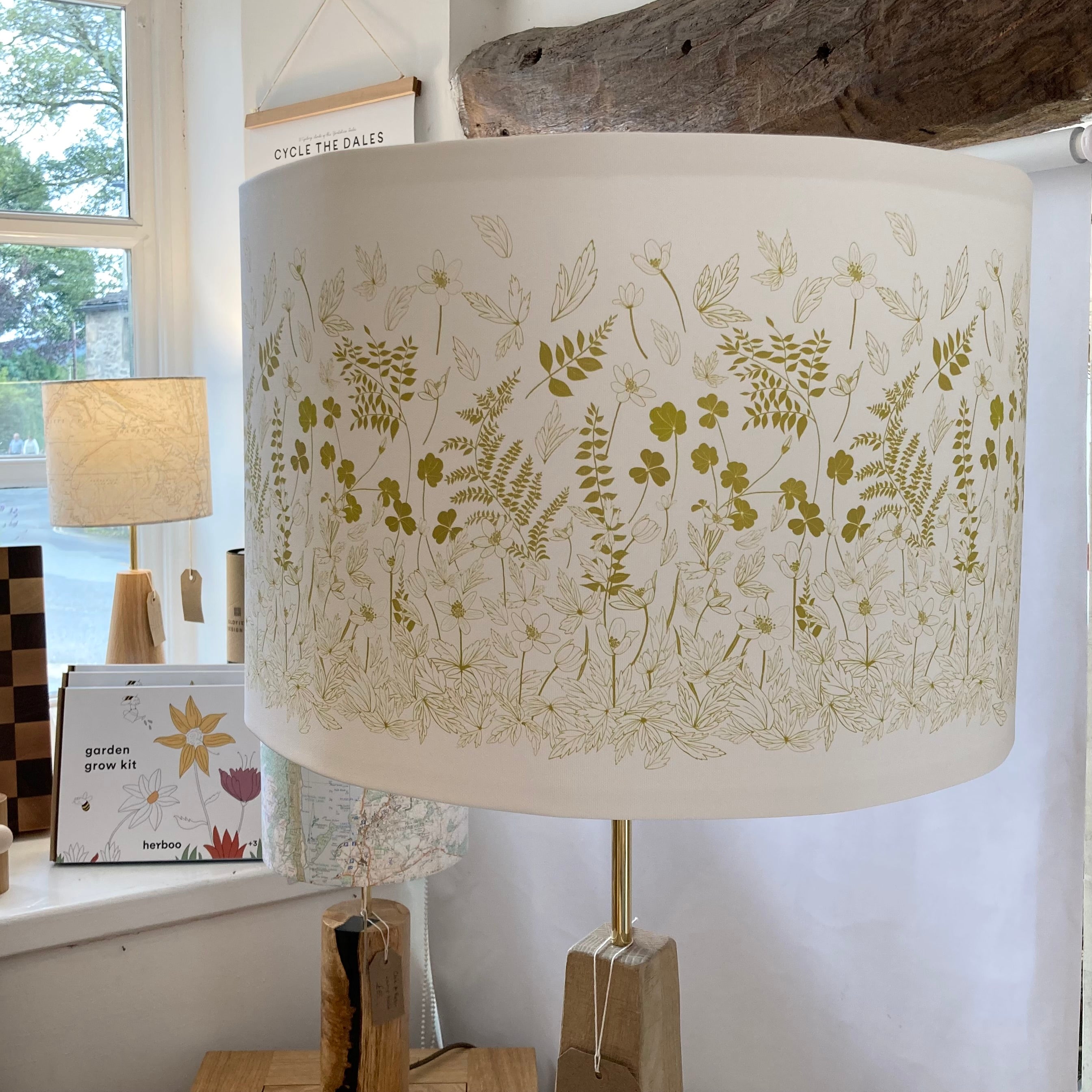 Large clearance lampshade kit