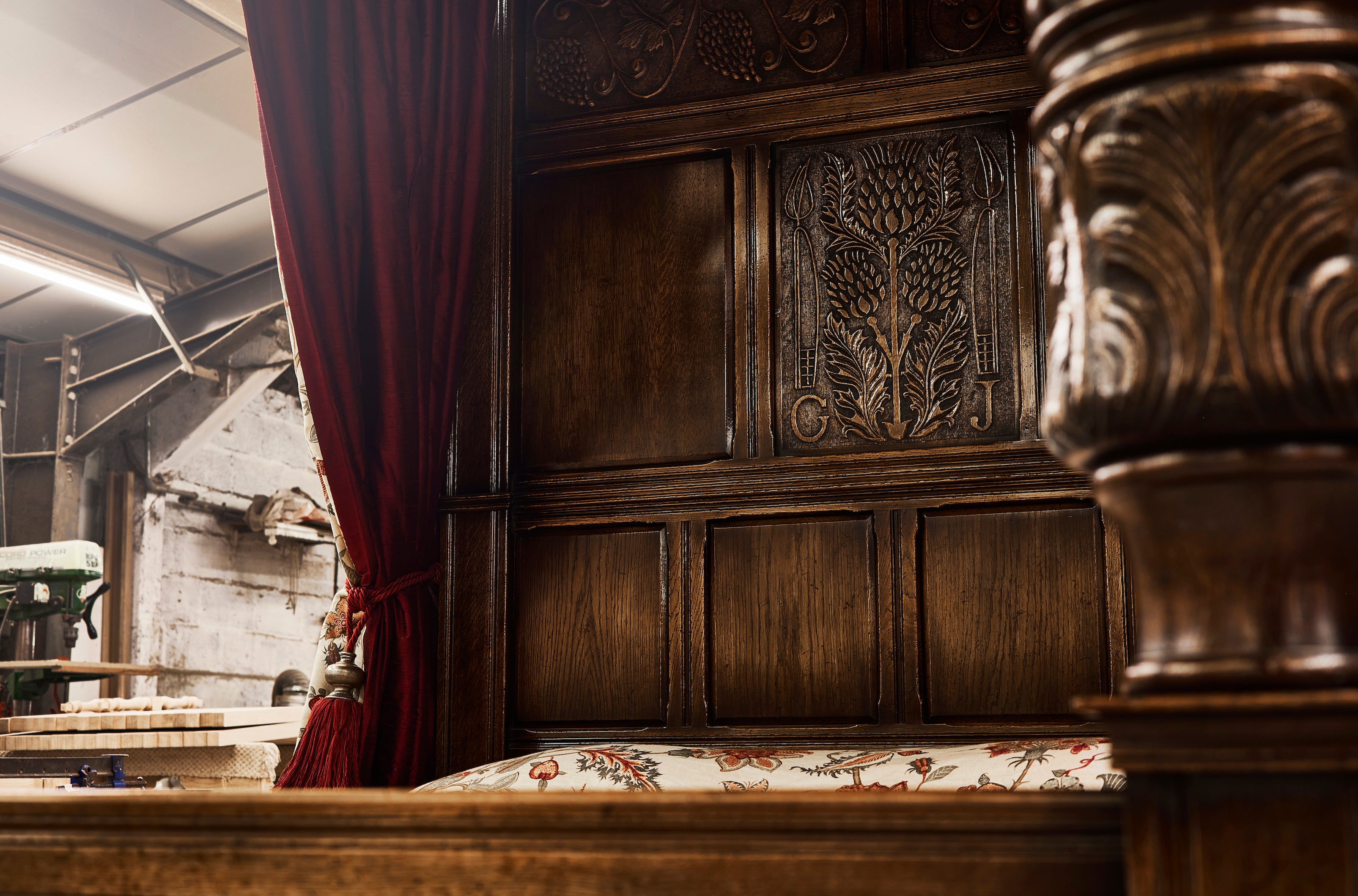Balmoral Bespoke Carved Four Poster Bed – Royal Oak Furniture Company