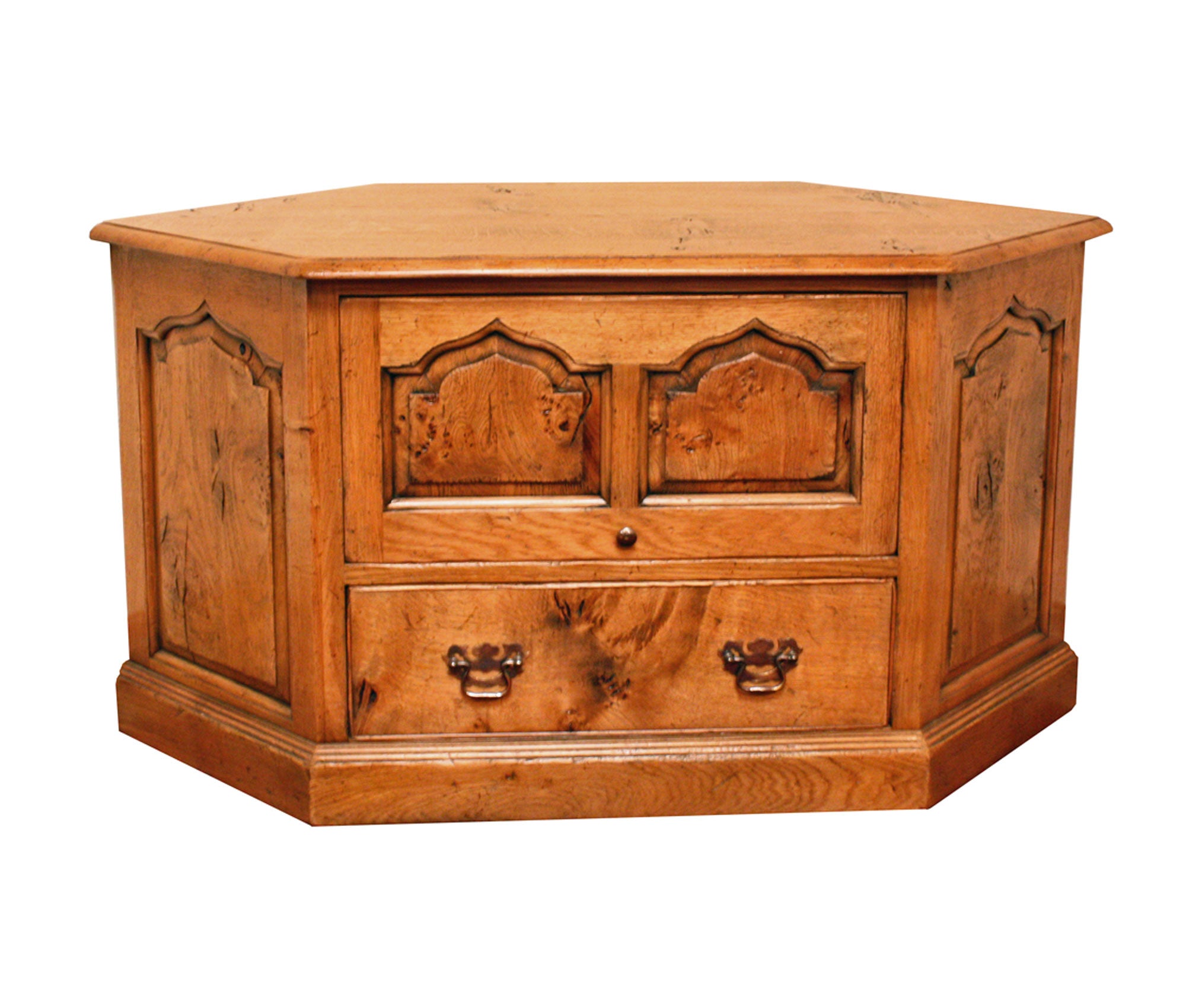 CA565-Canterbury-Corner-TV