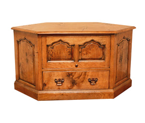 CA565-Canterbury-Corner-TV