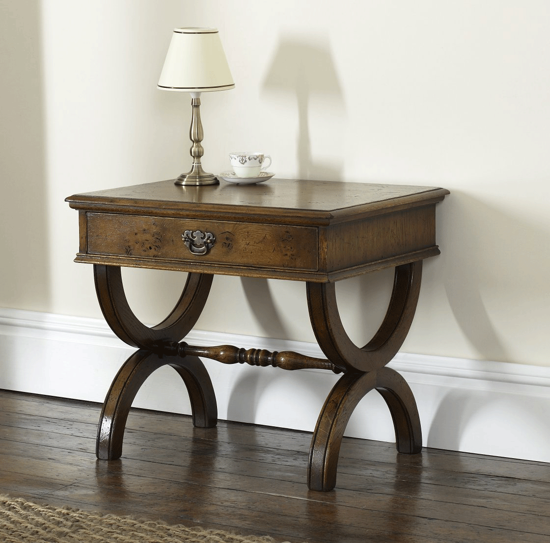 CA646_LampTable