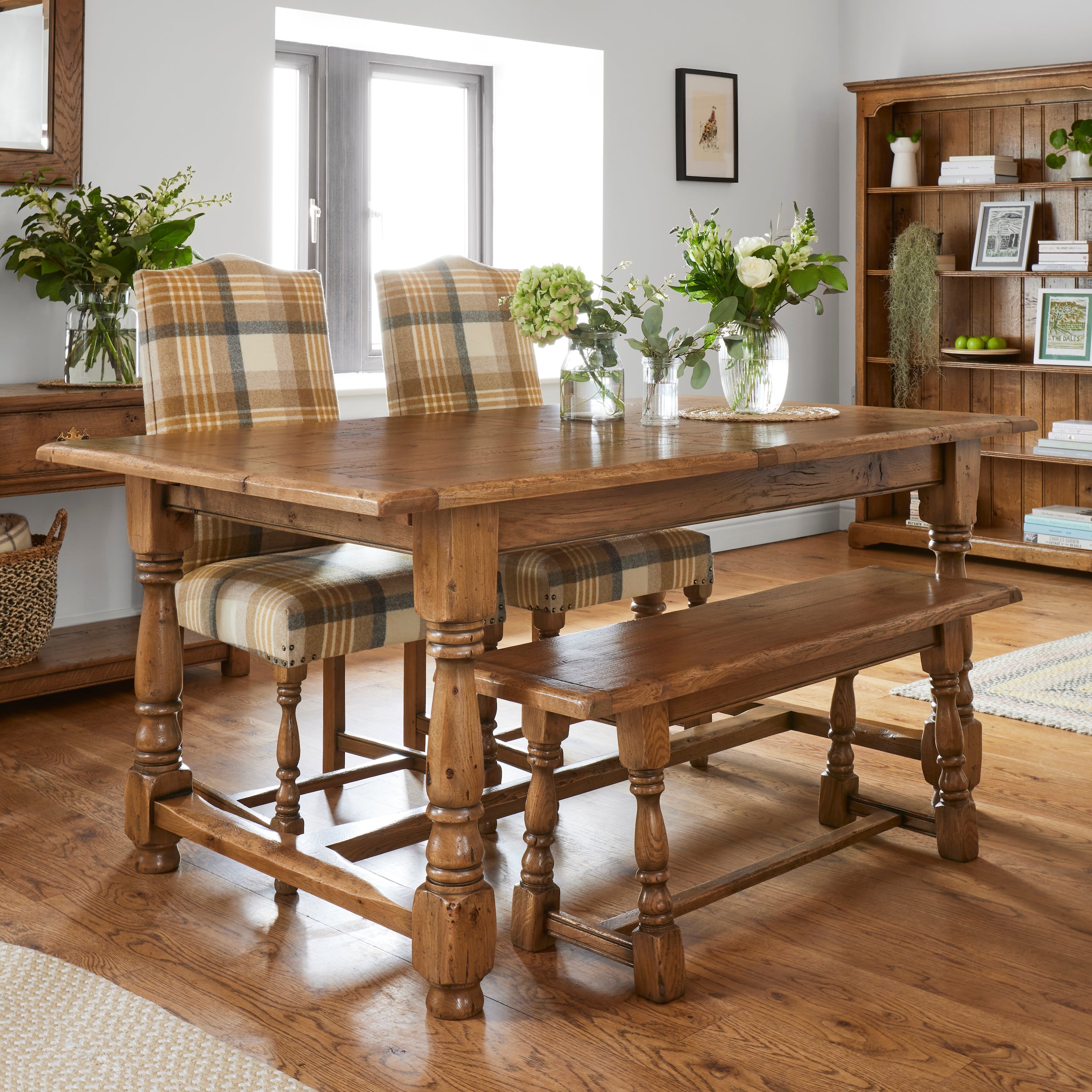 Clifford Dining Table