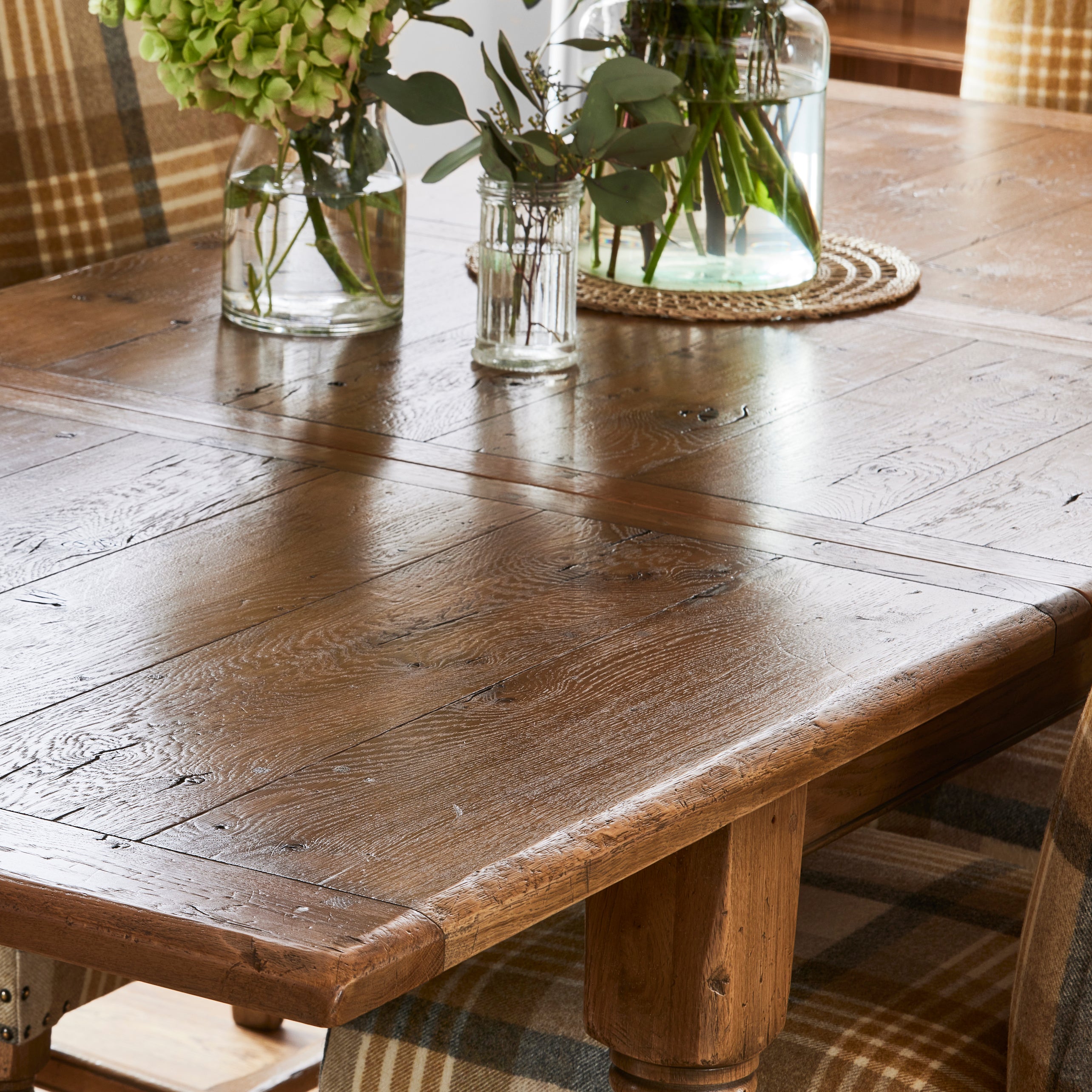 Clifford Dining Table