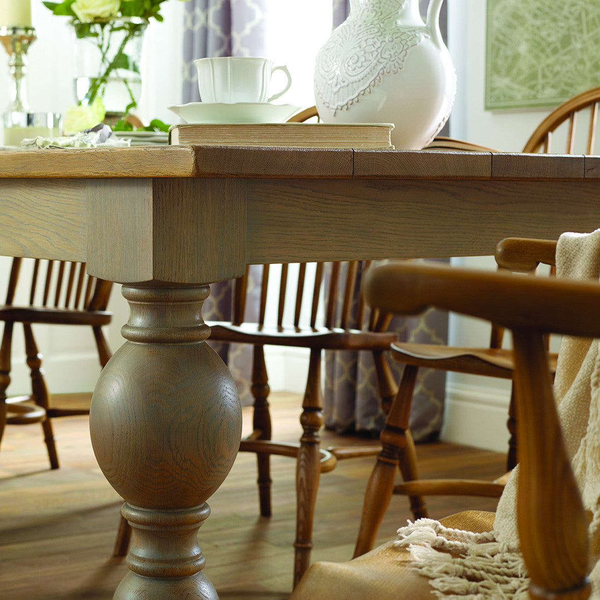 Middleham County Dining Table