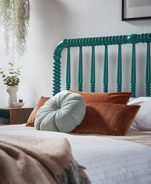 Hetton Curved Spindle Bed